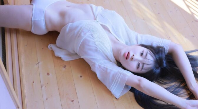 【韓國嫩模系列】悶騷巨乳欲女情趣裝扮大膽展露誘人肉體 Kim Woo Hyun 김우현 [20P]